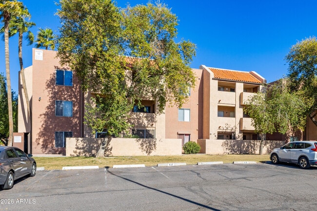 Photo - 540 N May Unidad 2145