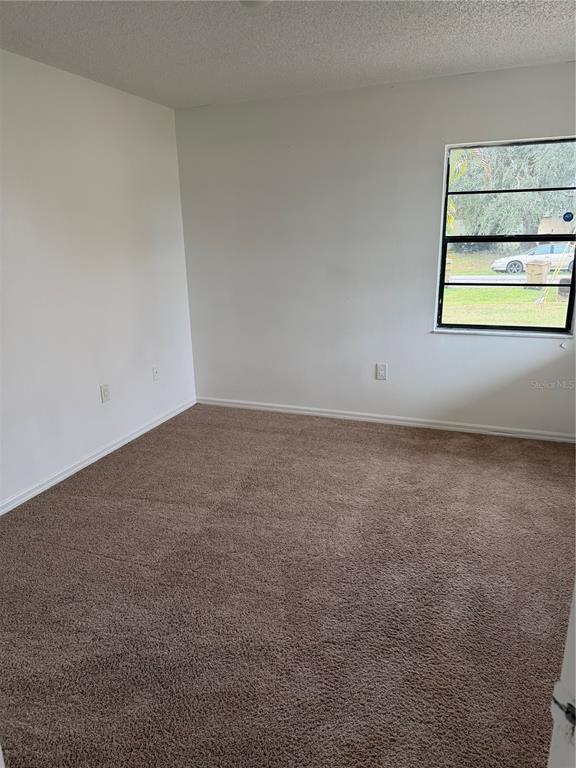 Photo - 664 Royalty Ct