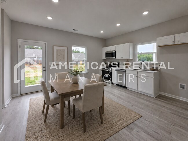 Photo - 107 Park Dr S