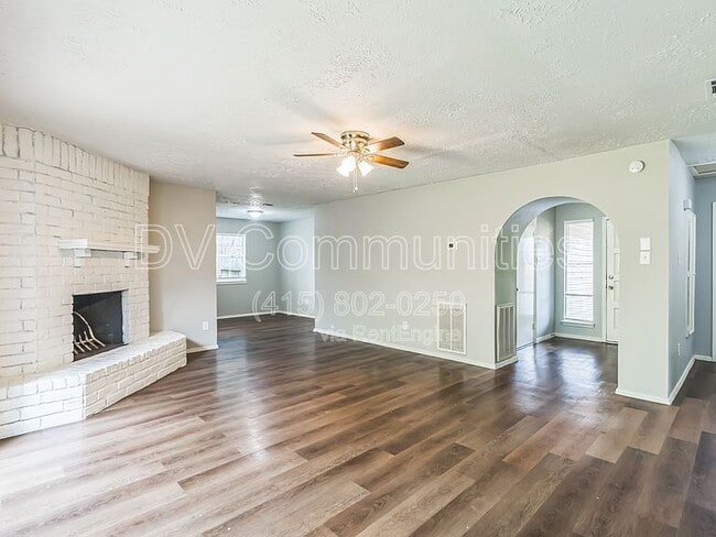 Photo - 11823 Bee Ln