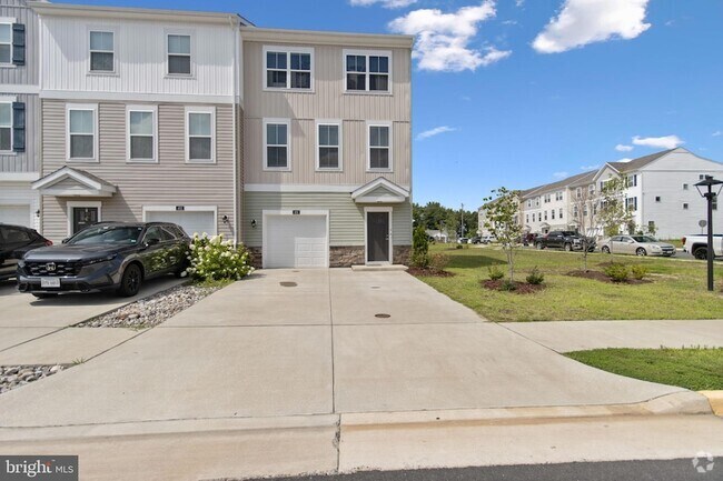 Building Photo - 400 Honeyberry Ln Rental