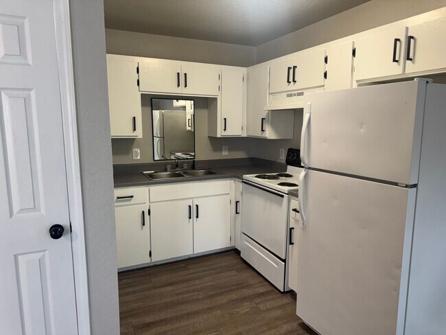 Photo - 323 S 12th St Unit E