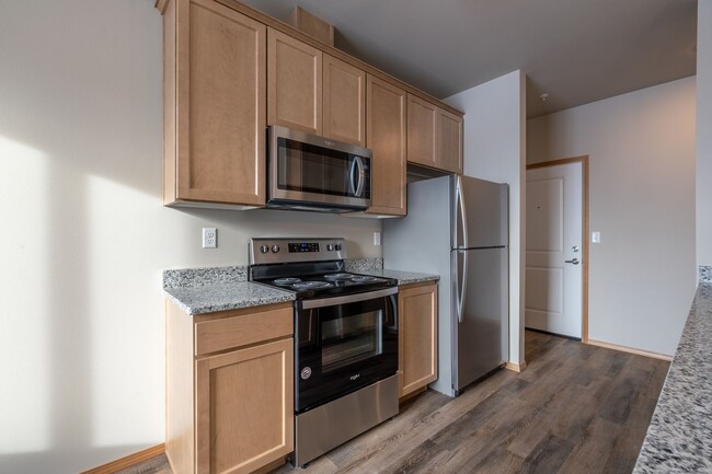 Large 2 Bedroom/2 Bath Apartment- Pet Frie... - Large 2 Bedroom/2 Bath Apartment- Pet Frie... Unit 533