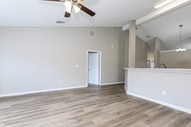 Photo - 2479 Coachman Lakes Dr