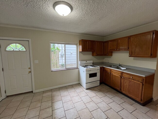 2662-2664 Findley Ave.