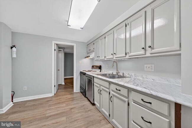 Photo - 2007 Kalorama Rd NW