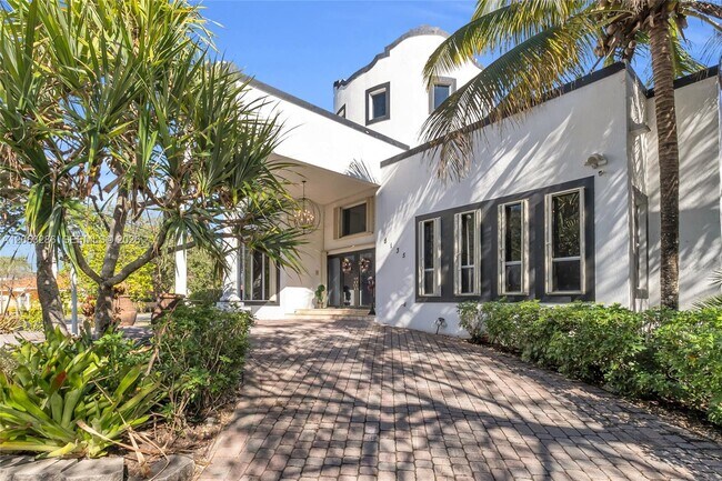 Photo - 8135 NW 164th Terrace