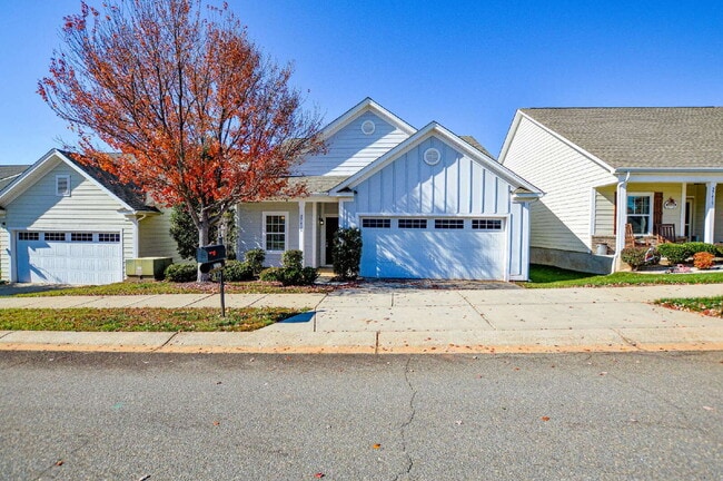 Building Photo - Modern Comfort, Flexible Living, Tailored ...