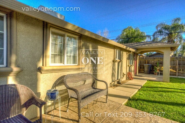 Photo - 1404 1/2 Teresa Street-