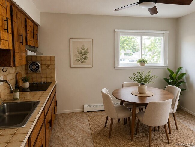 Photo - 308 Essex St