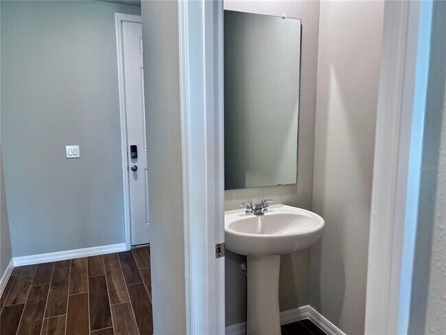 Photo - 737 Legacy Dr