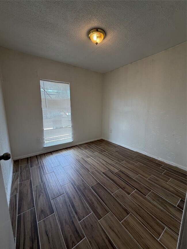 Photo - 5130 Ridgevan St