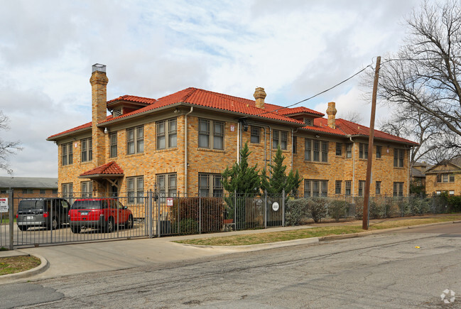 Building Photo - The Bryan Apartments