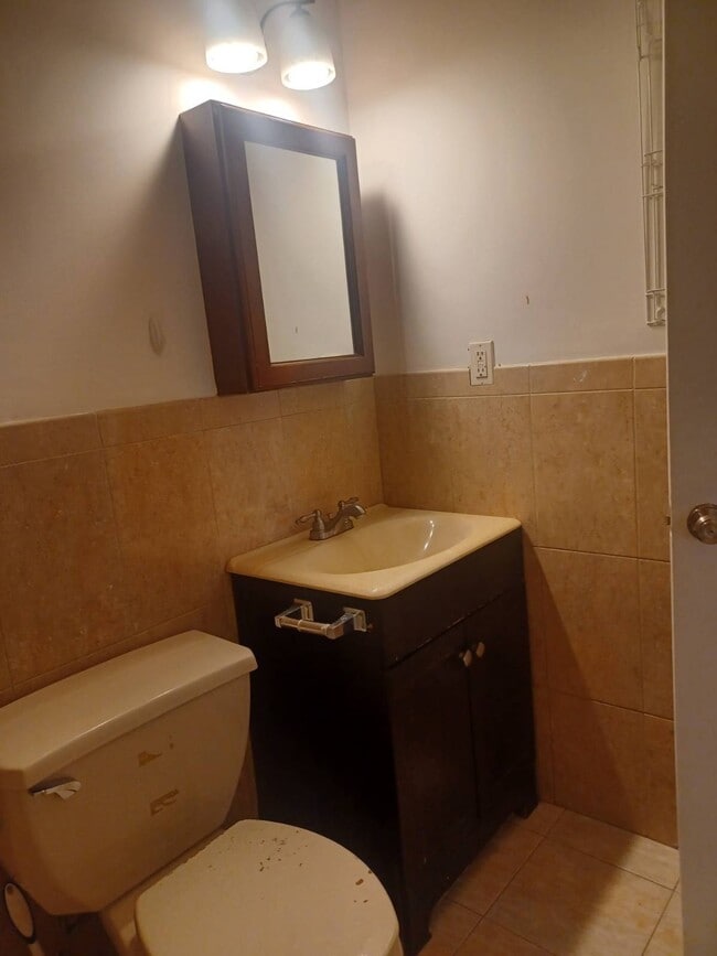 Photo - 156-0-156-79 79th St