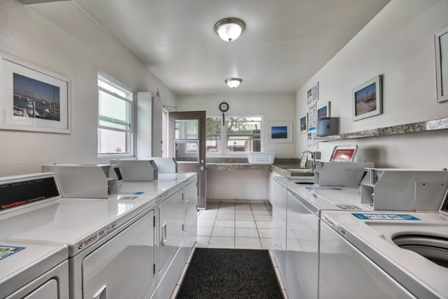 Photo - 837 Amigos Way