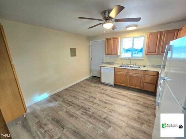 Photo - Stunning Remodeled One Bedroom Apt!
