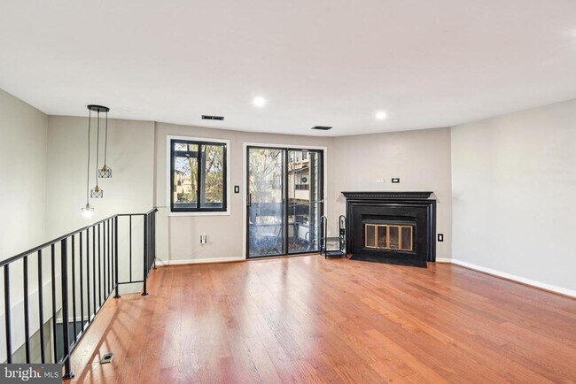 Photo - 9717 Hellingly Pl Unit 48