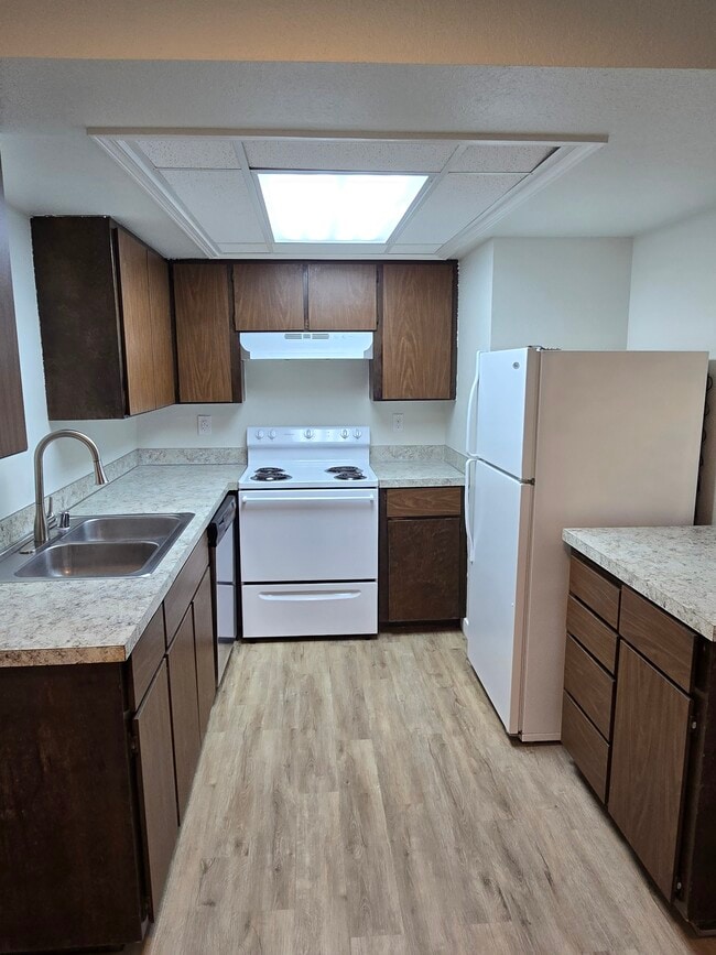 Photo - Hunters Square Apartments