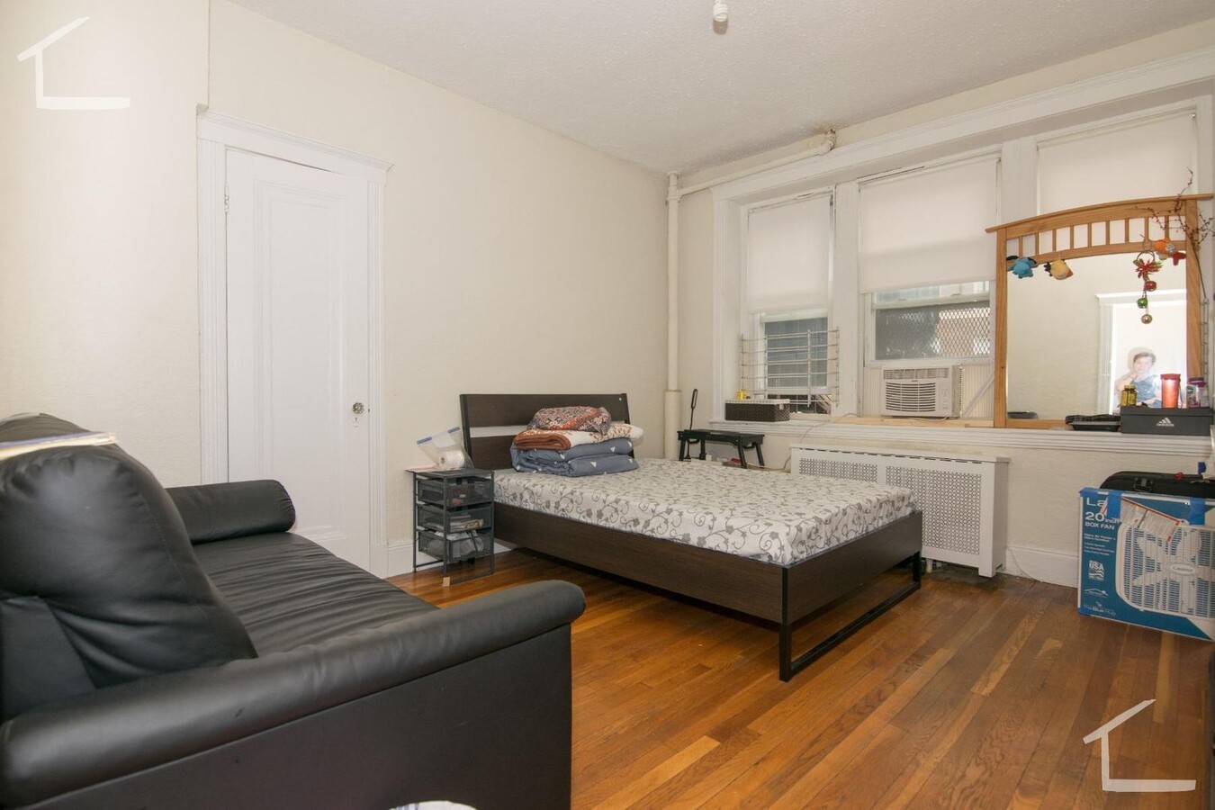 NO FEE! Grad Friendly Apt w Ht/HW Inc! N... - NO FEE!  Grad Friendly Apt w Ht/HW Inc!  N...