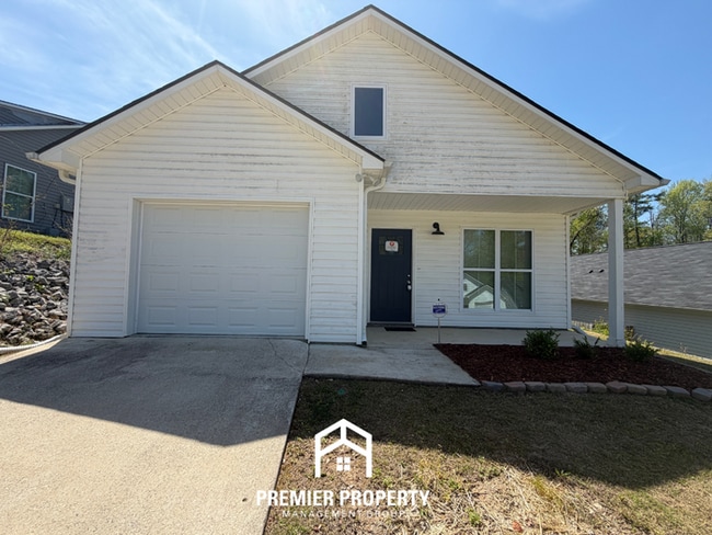 Building Photo - Charming 3BR Home with Vaulted Ceilings, Stainless Steel Kitchen & Fenced Yard in Odenville
