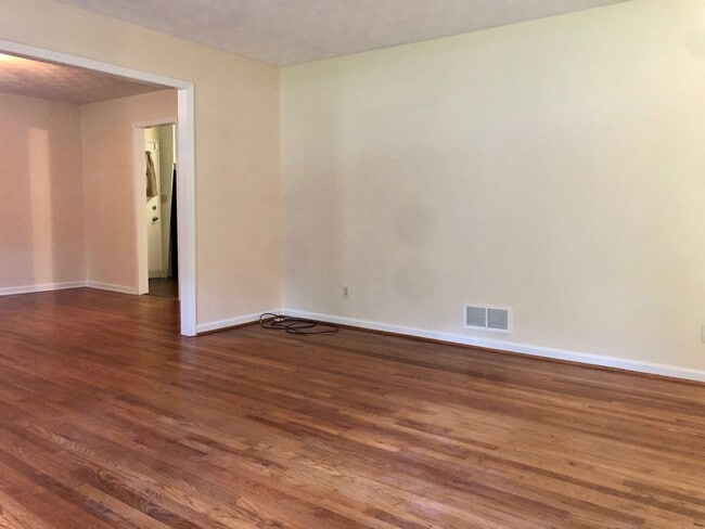 Photo - Stepless ranch home in Mableton