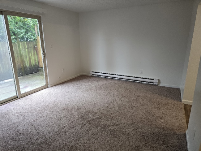 Photo - 409 E 34th St