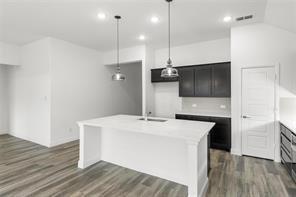 Photo - 619 Creekview Ln