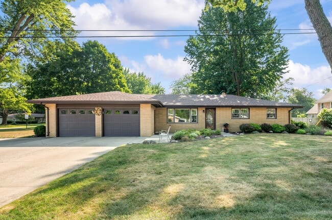 Building Photo - 1686 N Teakwood Dr Rental