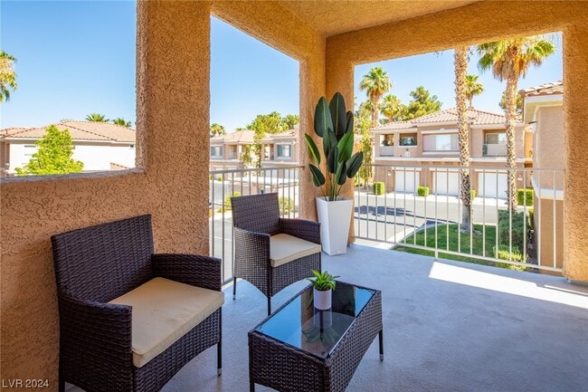 Building Photo - 251 S Green Valley Pkwy Unit 2721