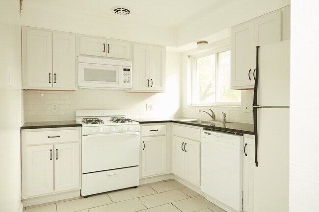 Photo - 5 S Big Bend Blvd Unit 2E