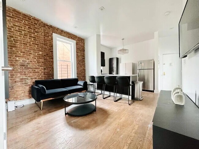 Furnished room/NOT APARTMENT