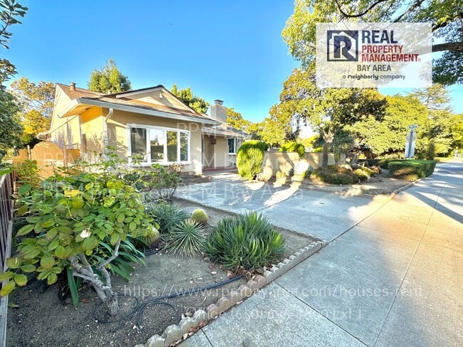 Photo - Bright 4-Bedroom, 2-Bath Single-Level Home with Bonus Room – Palo Alto