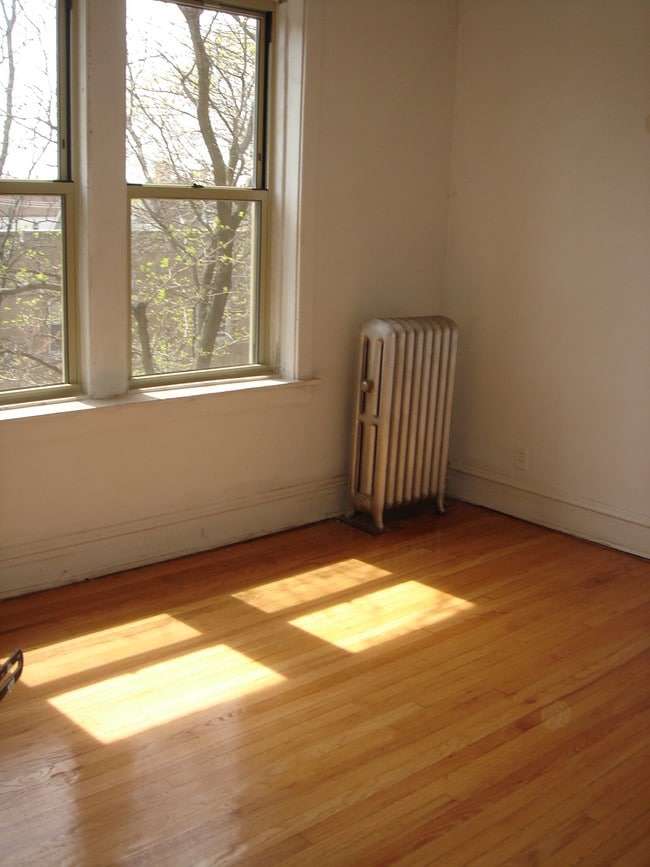 3536 W Cullom Ave Unit 3