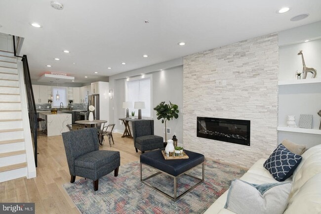Building Photo - Newly Constructed Fishtown Home
