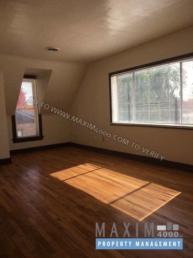 Photo - 742 Grand Ave Unidad 1