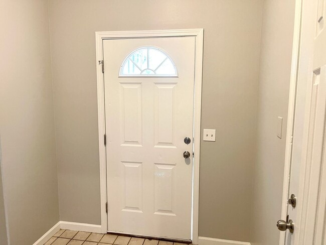 Photo - Welcome to this stunning 3-bedroom, 3-bathroom townhome located in the vibrant city of Atlanta, GA.