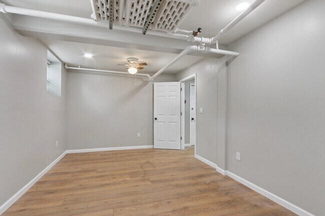 Photo - 2534 N Farwell Ave