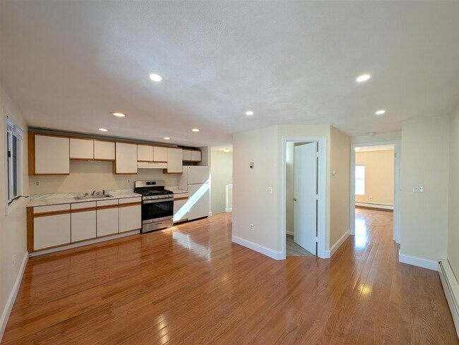 Photo - 6 Evergreen Sq Unit 3