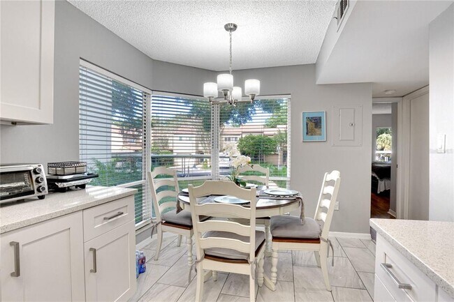 Photo - 204 Quayside Cir