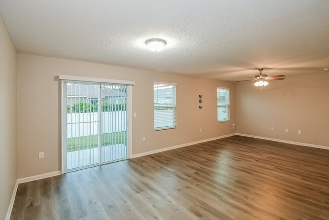 Photo - 2045 Pebble Point Dr