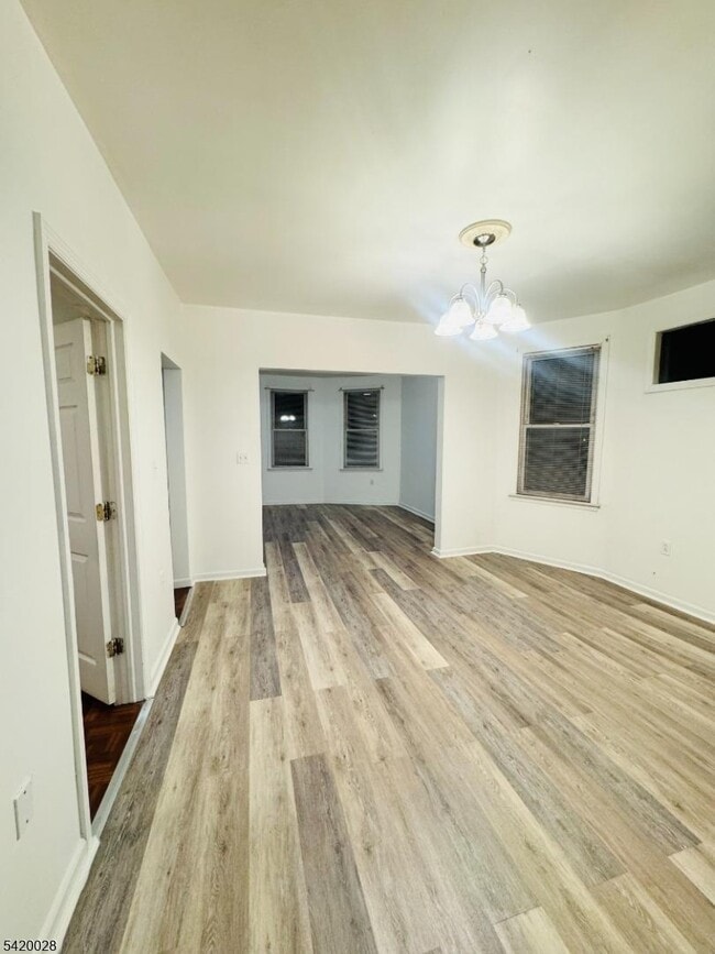 Photo - 746 Springdale Ave