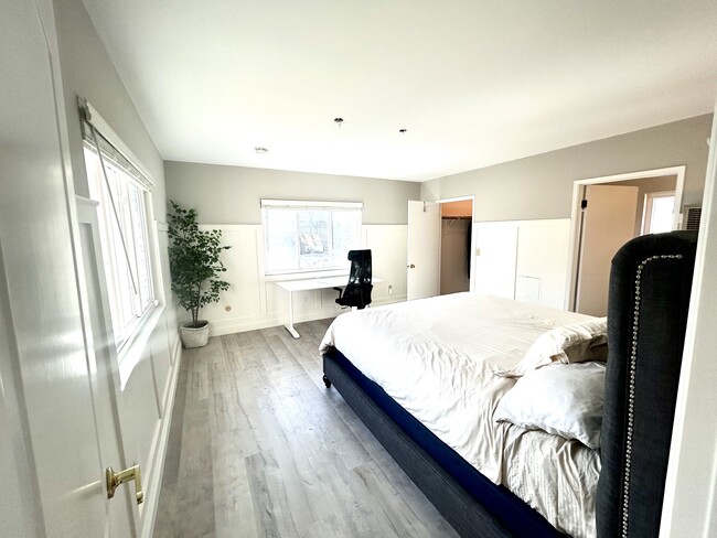 Photo - 719 N Cabrillo Ave