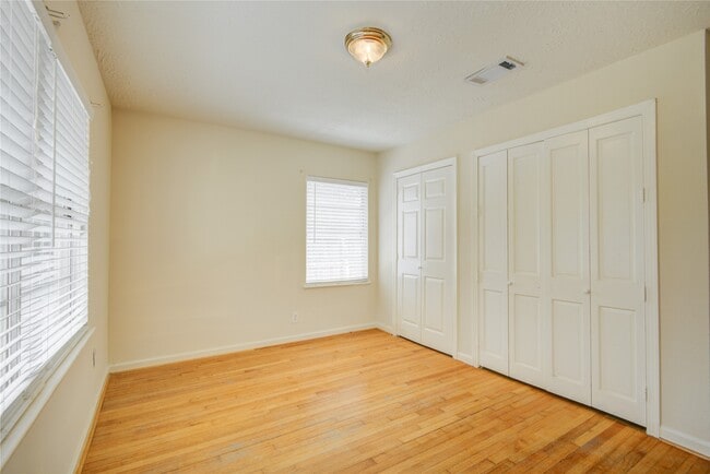 Photo - 5902 Hornwood Dr