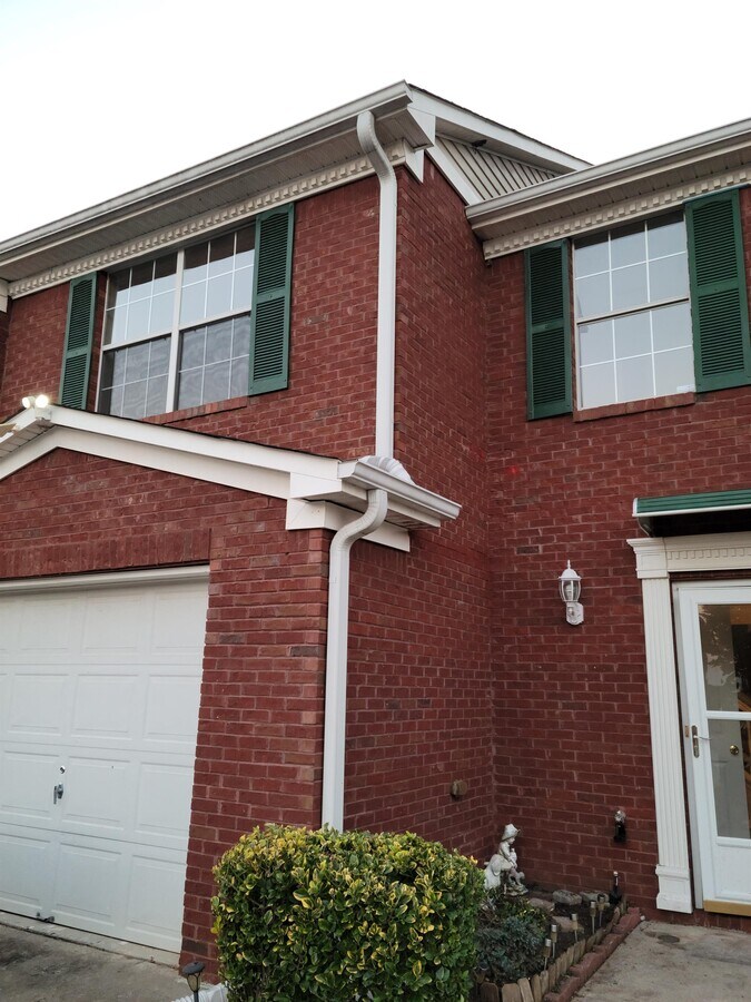 Photo - 5579 Windfall Ln Townhome