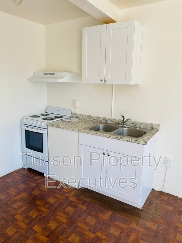 Photo - 2411 S 6th Ave