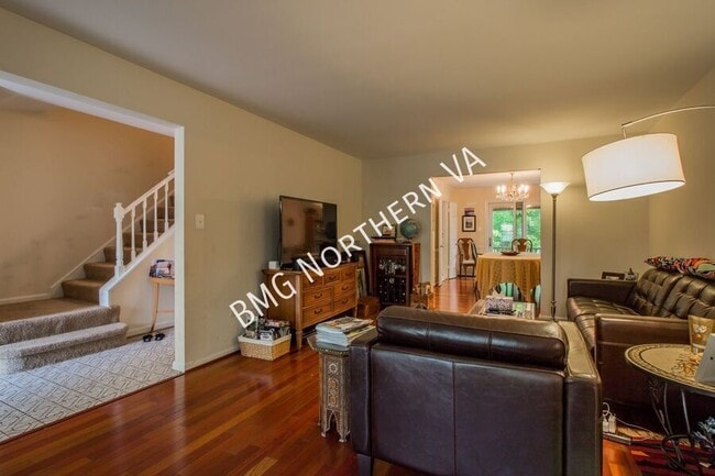 Photo - 3019 Seven Oaks Pl