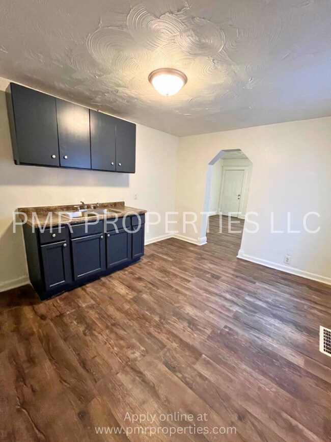 Photo - 3026 Pratt Street Unidad 3028