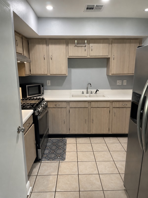 Photo - 676 Aline St