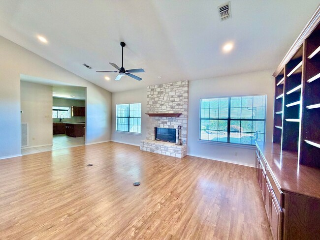 Photo - 6780 Braden Cir