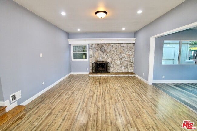 Photo - 7610 Kelvin Ave